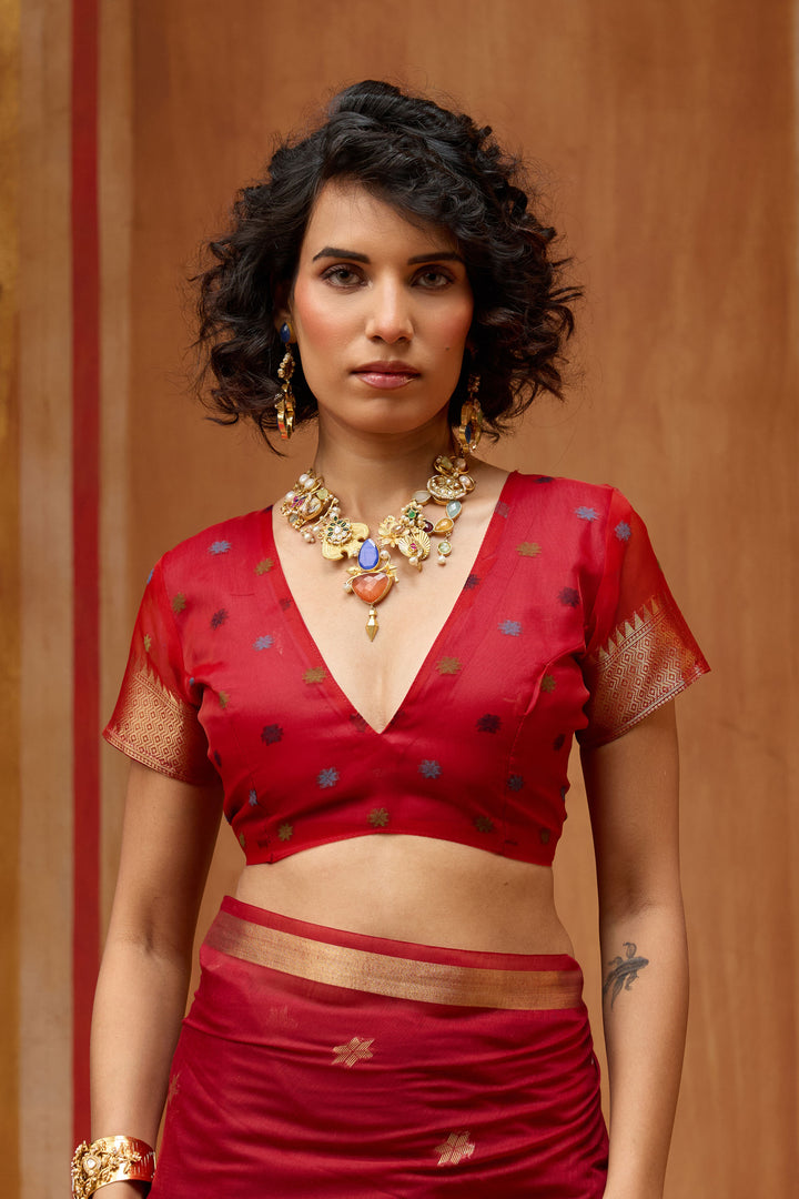 Engaging Red Color Cotton Handloom Weaving Saree