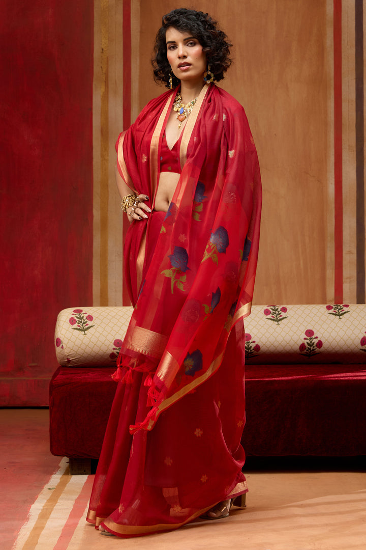 Engaging Red Color Cotton Handloom Weaving Saree