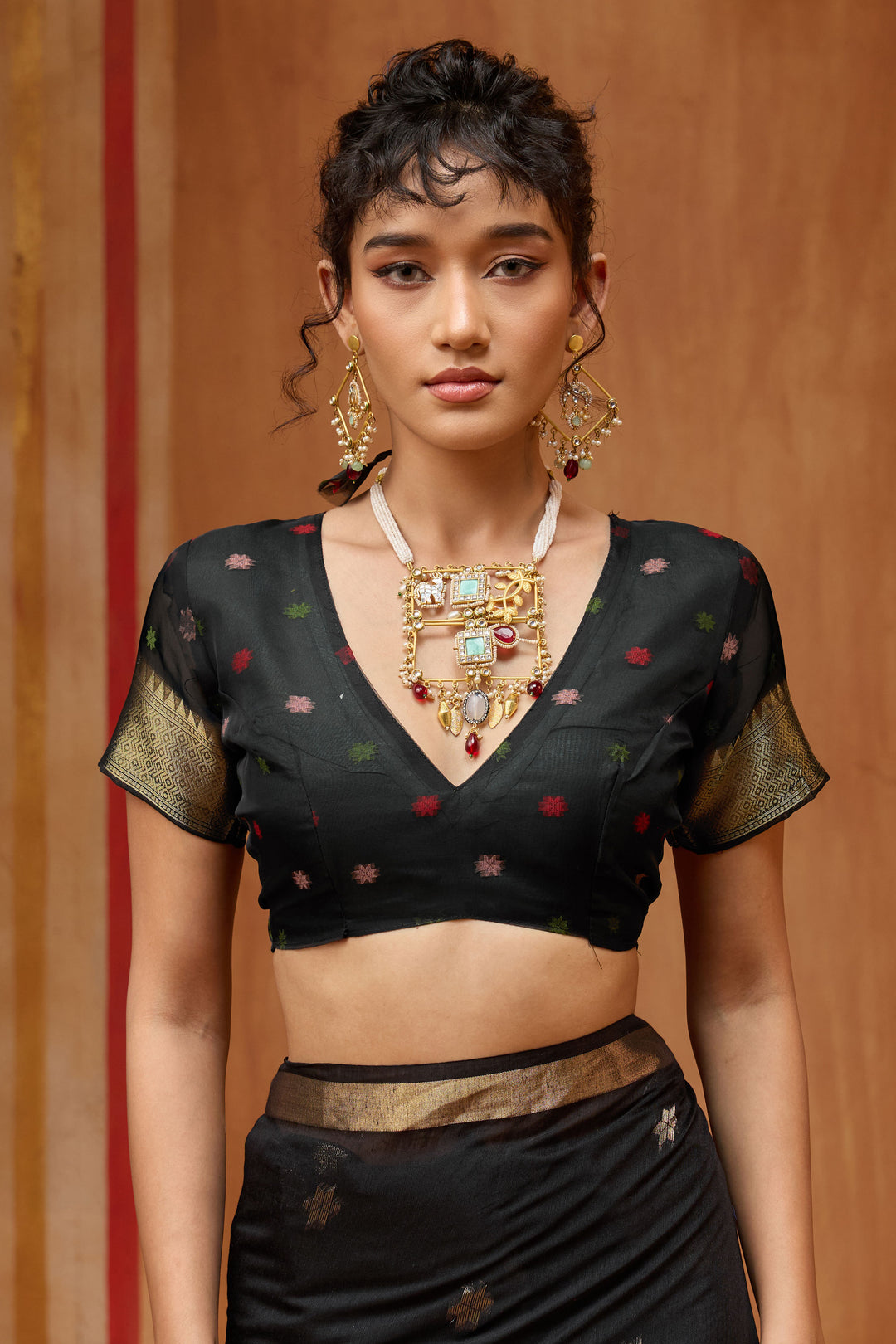Amazing Black Color Cotton Handloom Weaving Saree