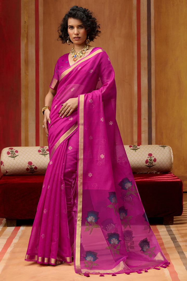 Trendy Magenta Color Cotton Handloom Weaving Saree