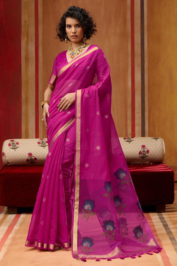 Trendy Magenta Color Cotton Handloom Weaving Saree