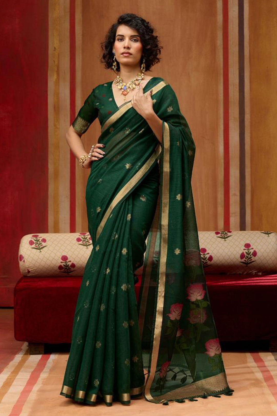 Green Color Chic Cotton Handloom Weaving Saree