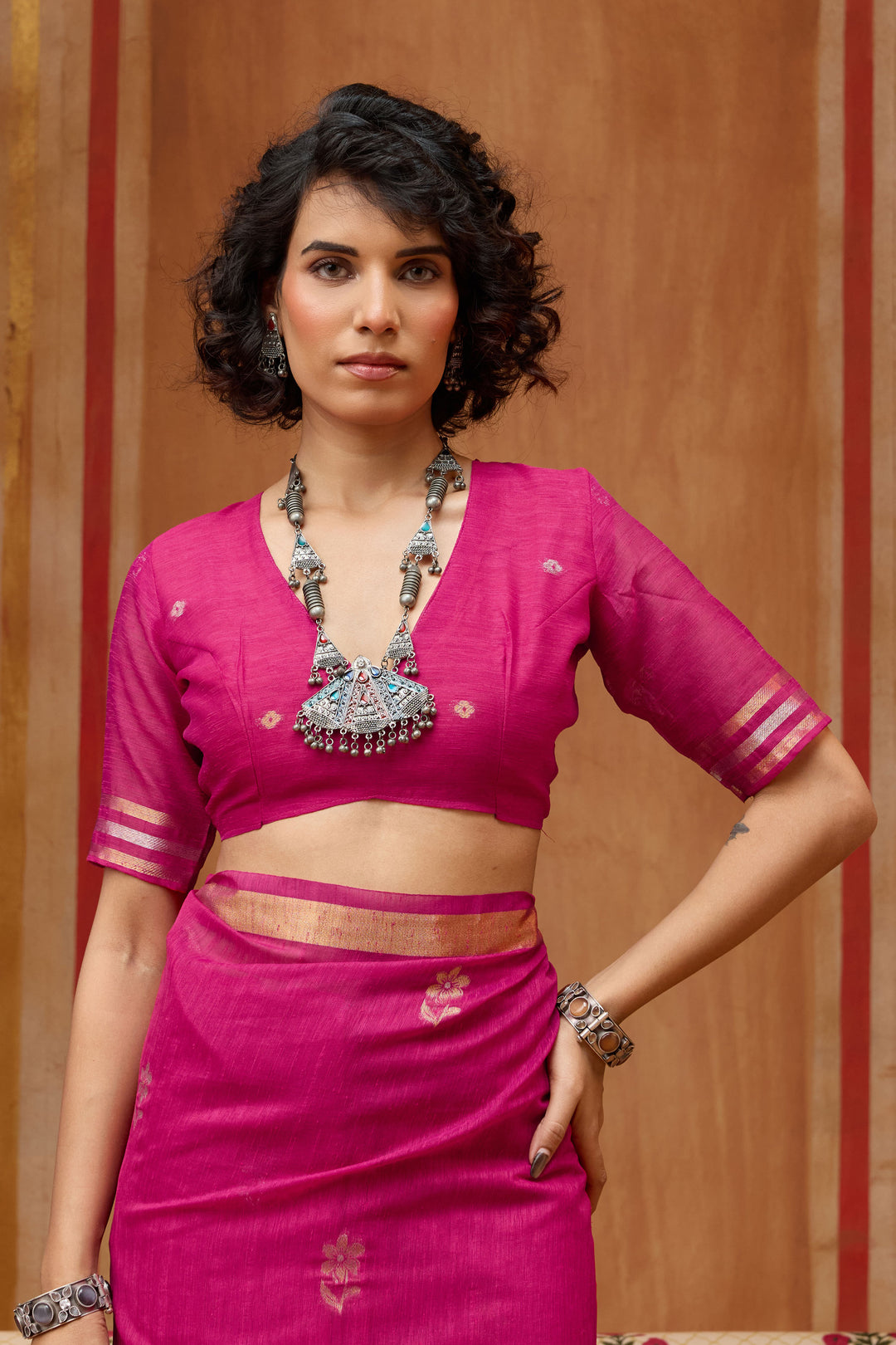 Magenta Color Beatific Look Silk Handloom Weaving Saree