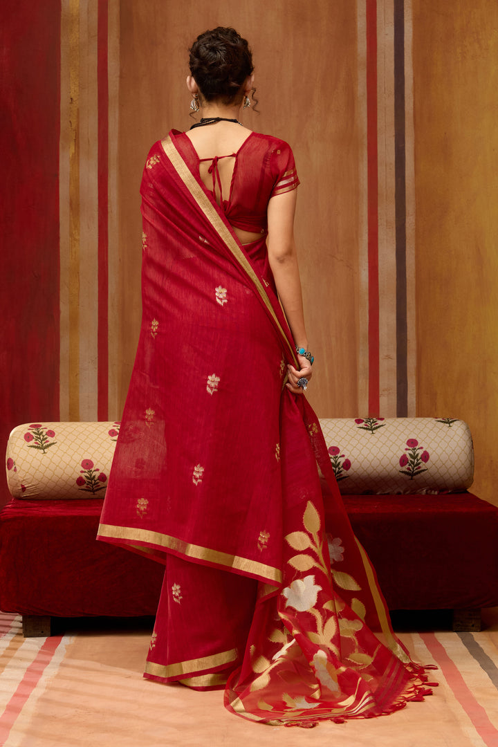 Captivating Red Color Silk Handloom Weaving Saree