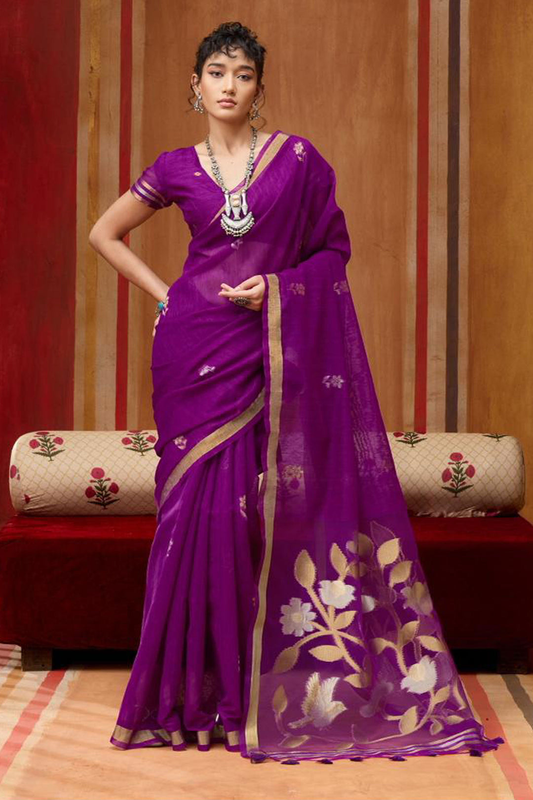 Purple Color Glamorous Look Silk Handloom Weaving Saree