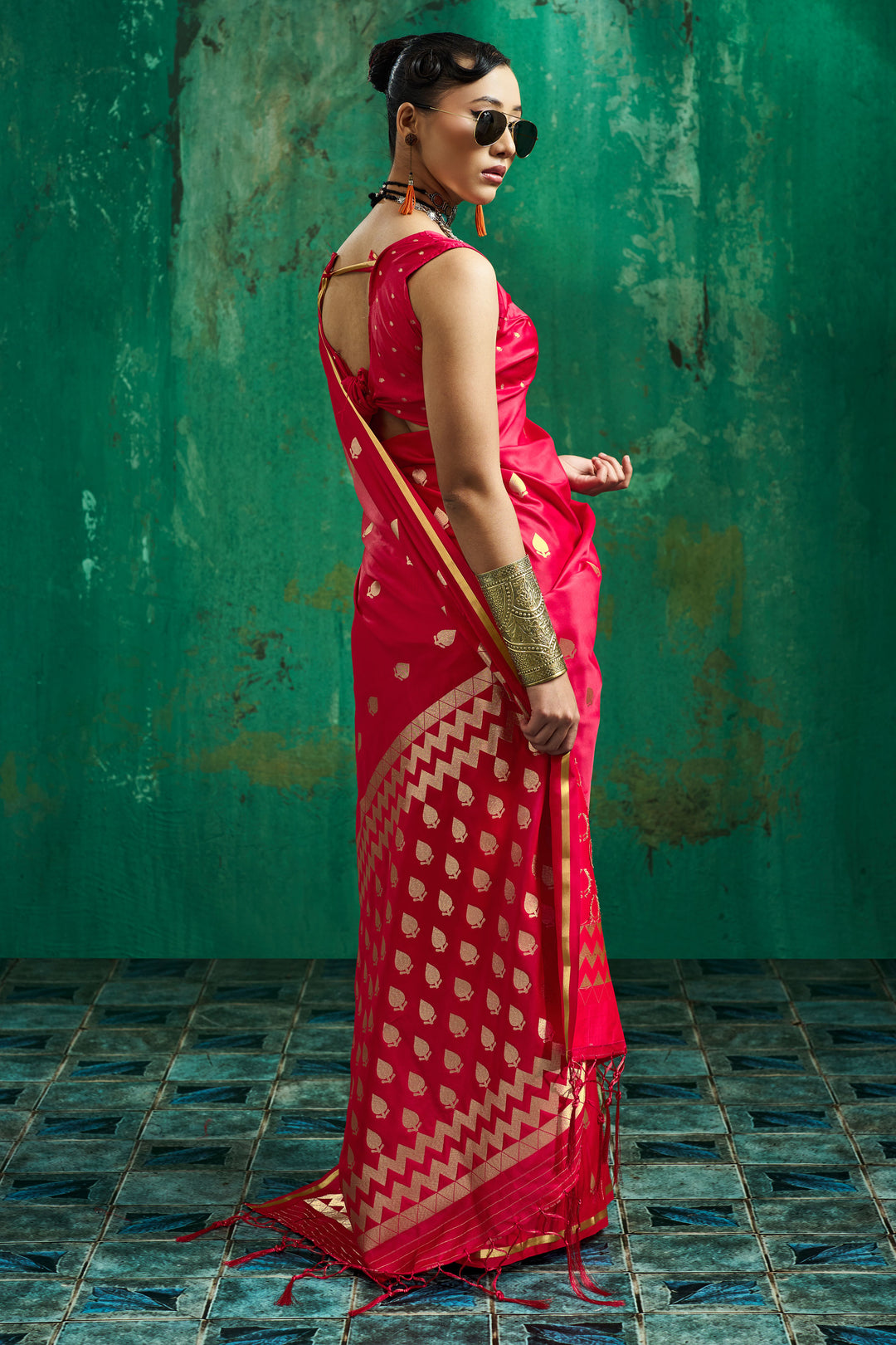 Handloom Weaving Pink Satin Saree