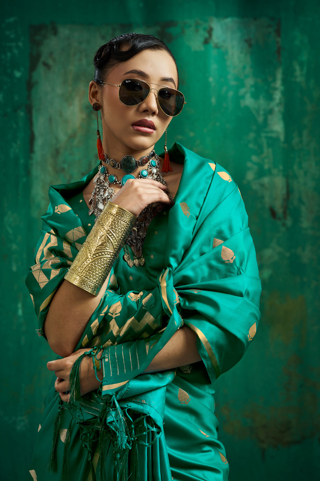 Satin Fabric Handloom Weaving Saree In Green Color