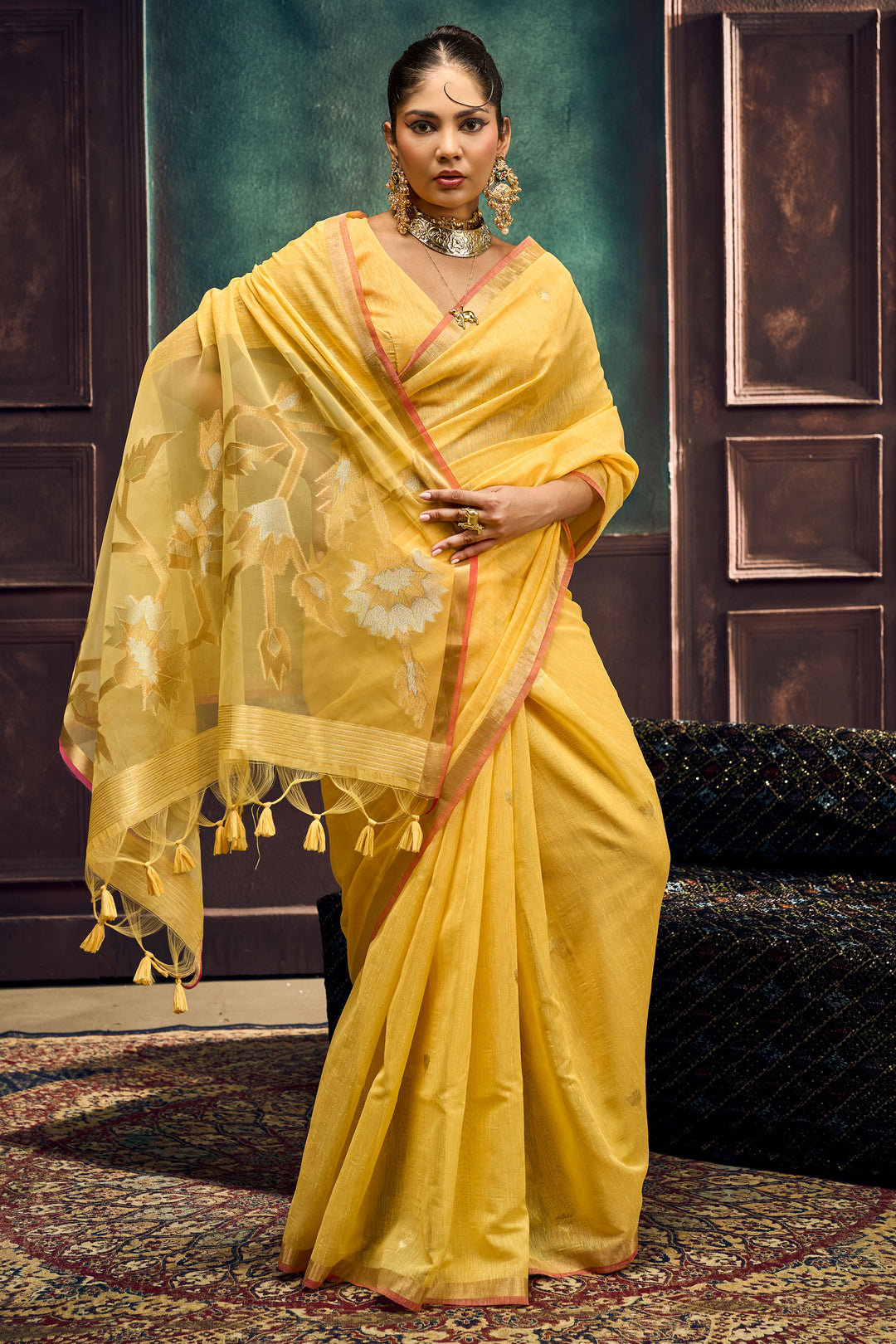 Yellow Color Munga Silk Handloom Weaving Saree