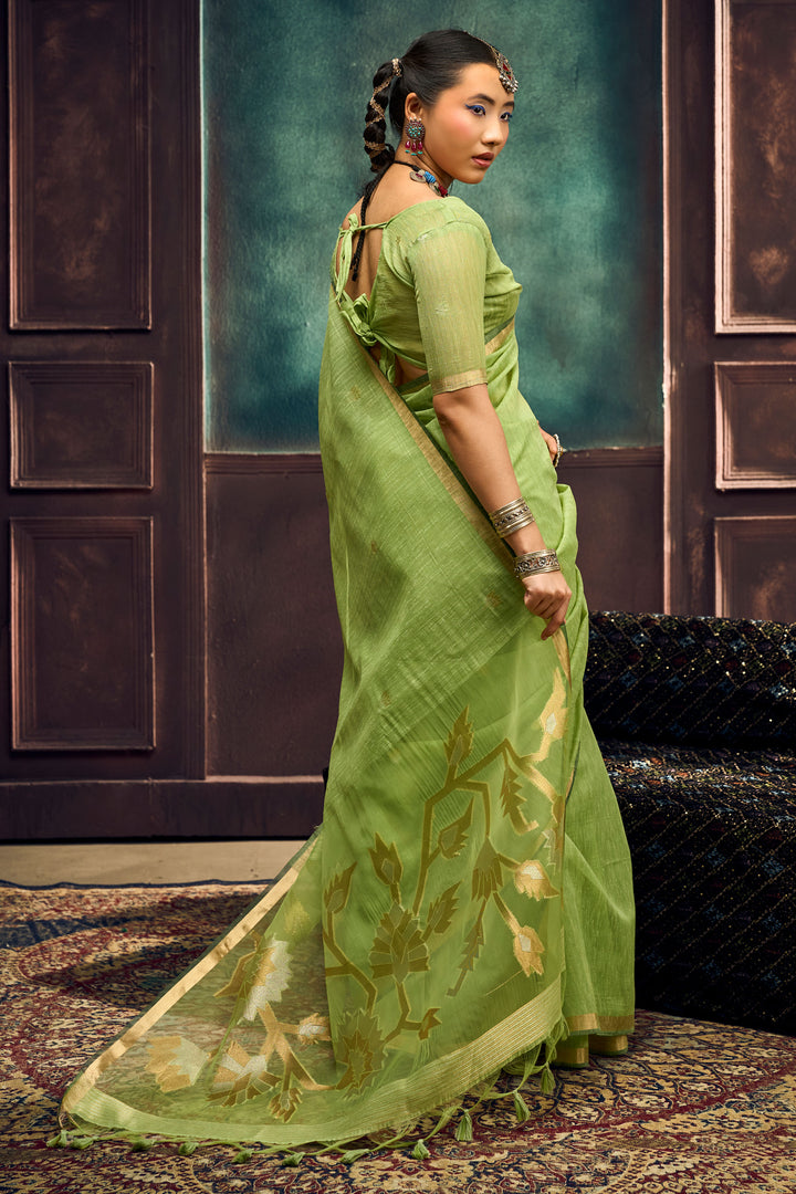 Munga Silk Handloom Weaving Saree In Green Color