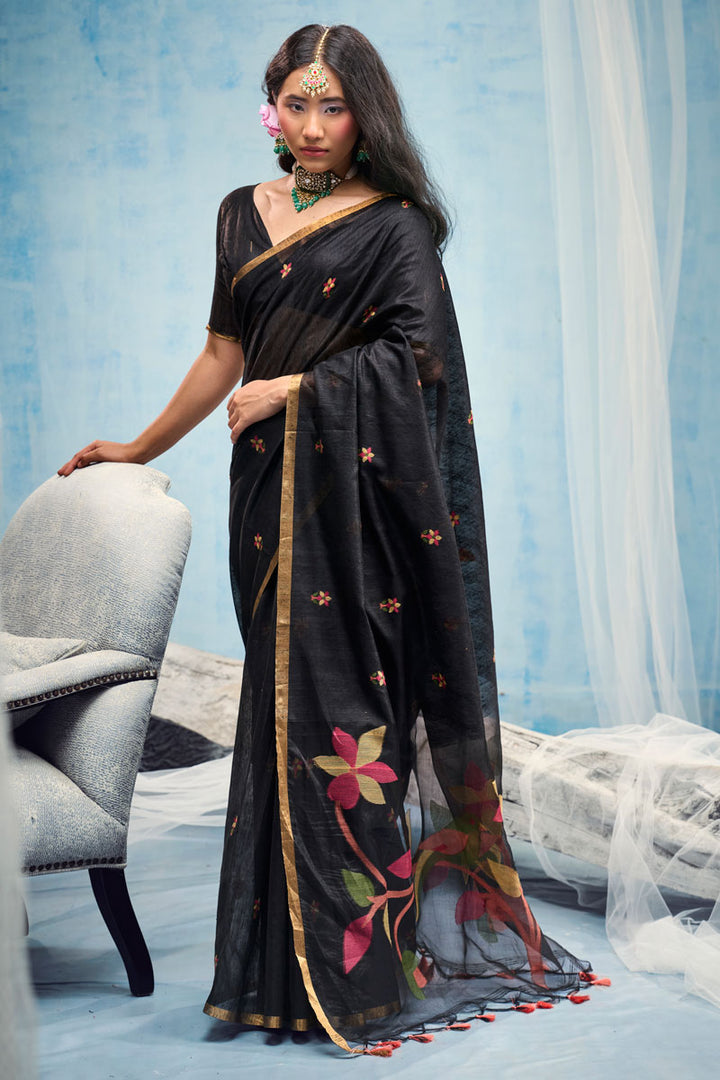 Handloom Weaving Attractive Cotton Saree In Black Color