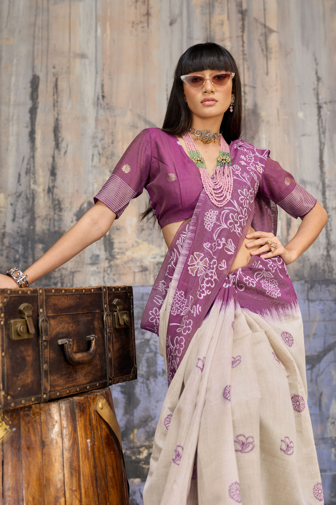 Trendy Purple Color Handloom Weaving Cotton Saree