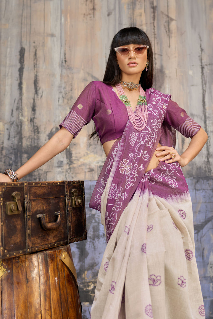Trendy Purple Color Handloom Weaving Cotton Saree