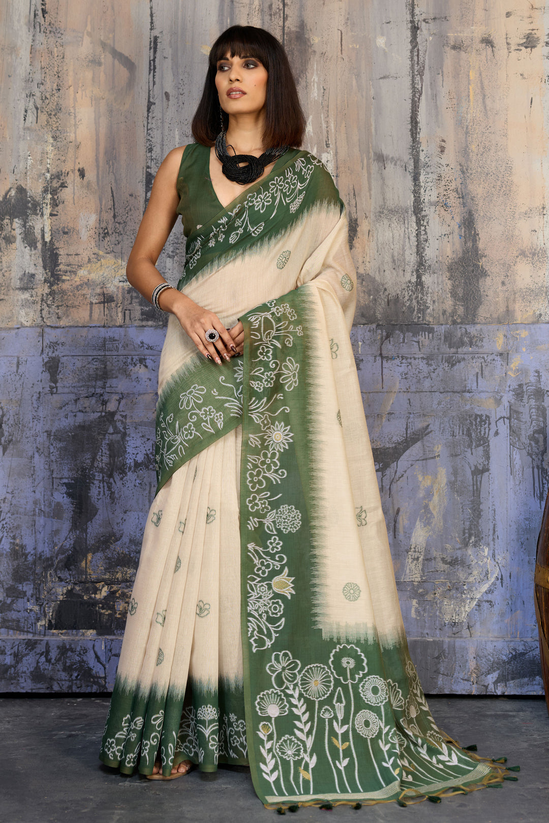 Exclusive Green Color Handloom Weaving Cotton Saree