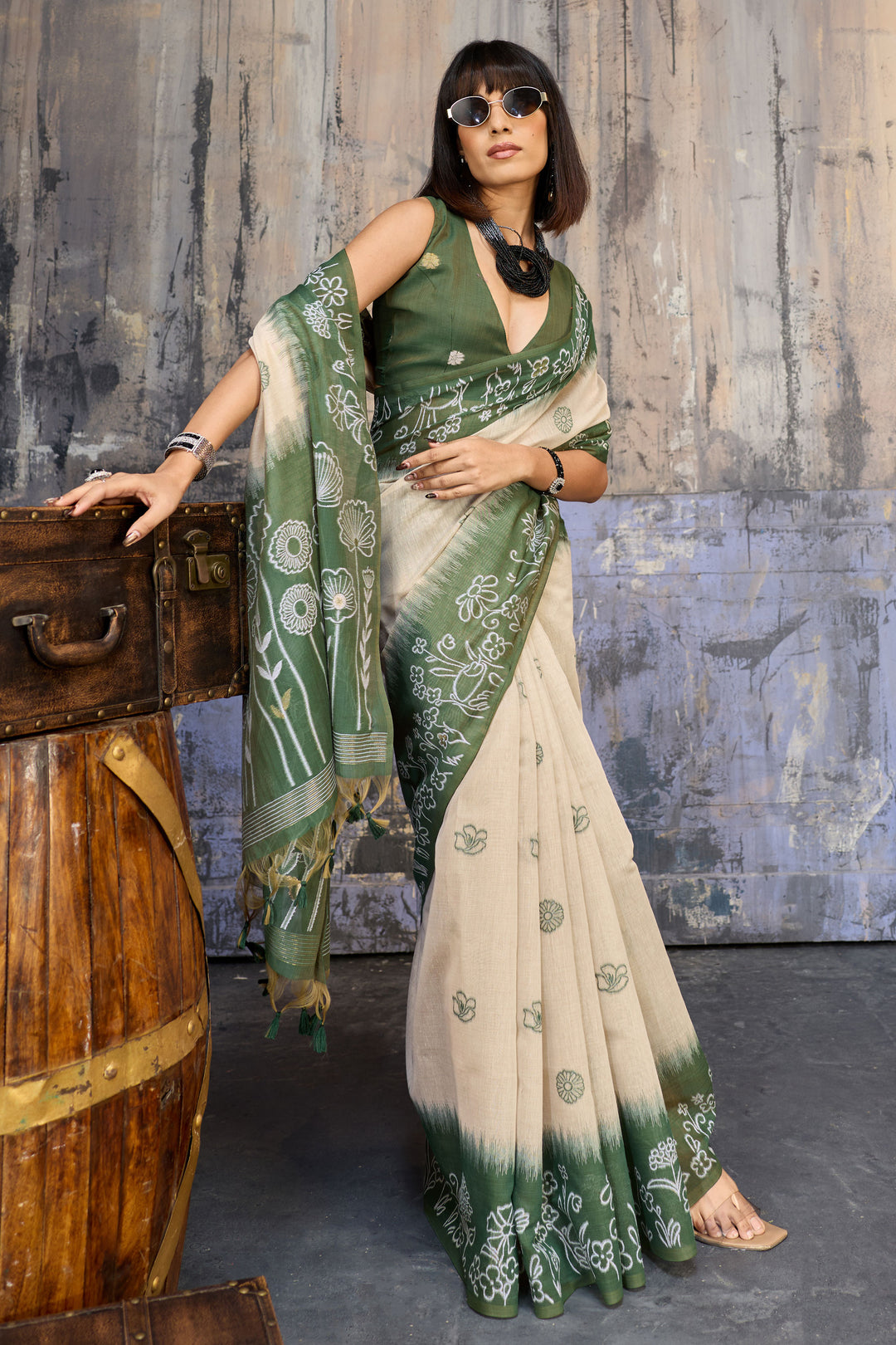Exclusive Green Color Handloom Weaving Cotton Saree