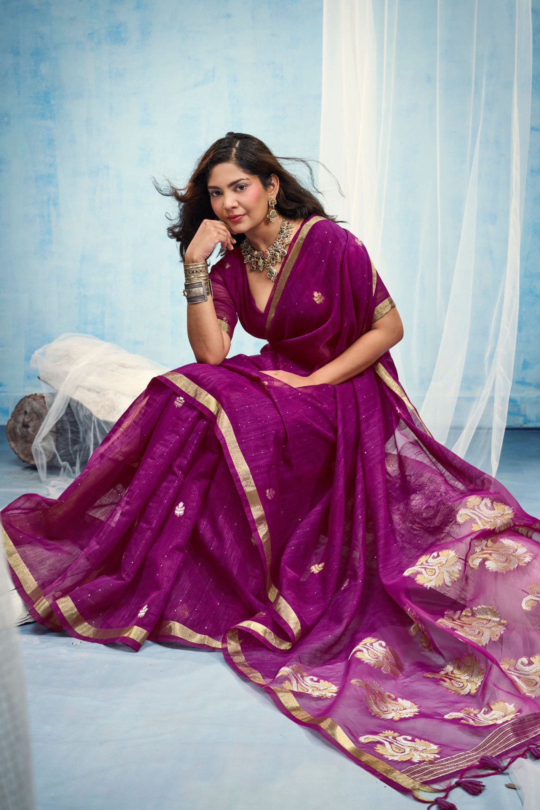 Tempting Weaving Border with Organza Pallu Magenta Saree