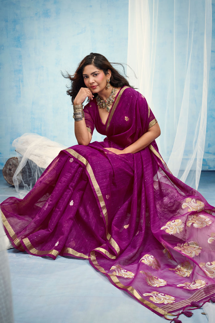 Tempting Weaving Border with Organza Pallu Magenta Saree