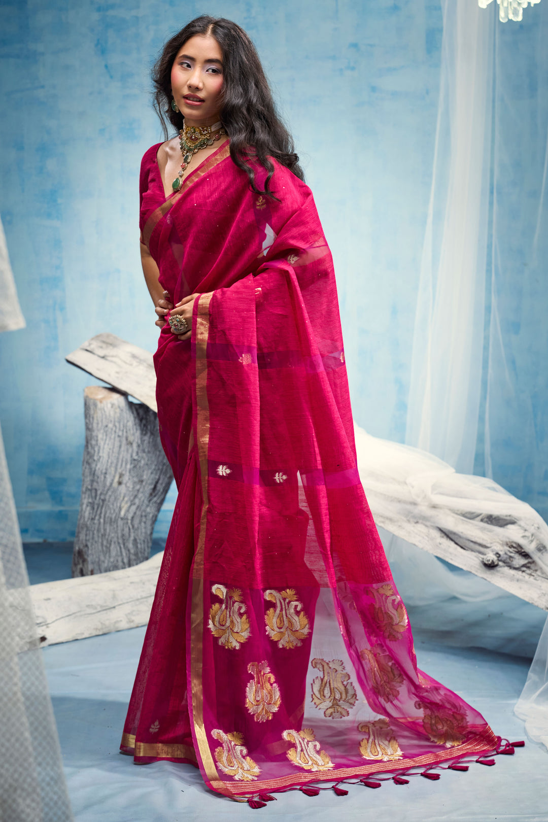 Glamorous Weaving Border with Organza Pallu Pink Saree