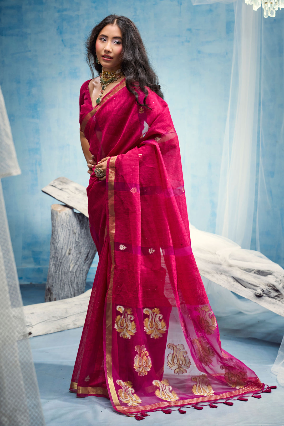Glamorous Weaving Border with Organza Pallu Pink Saree