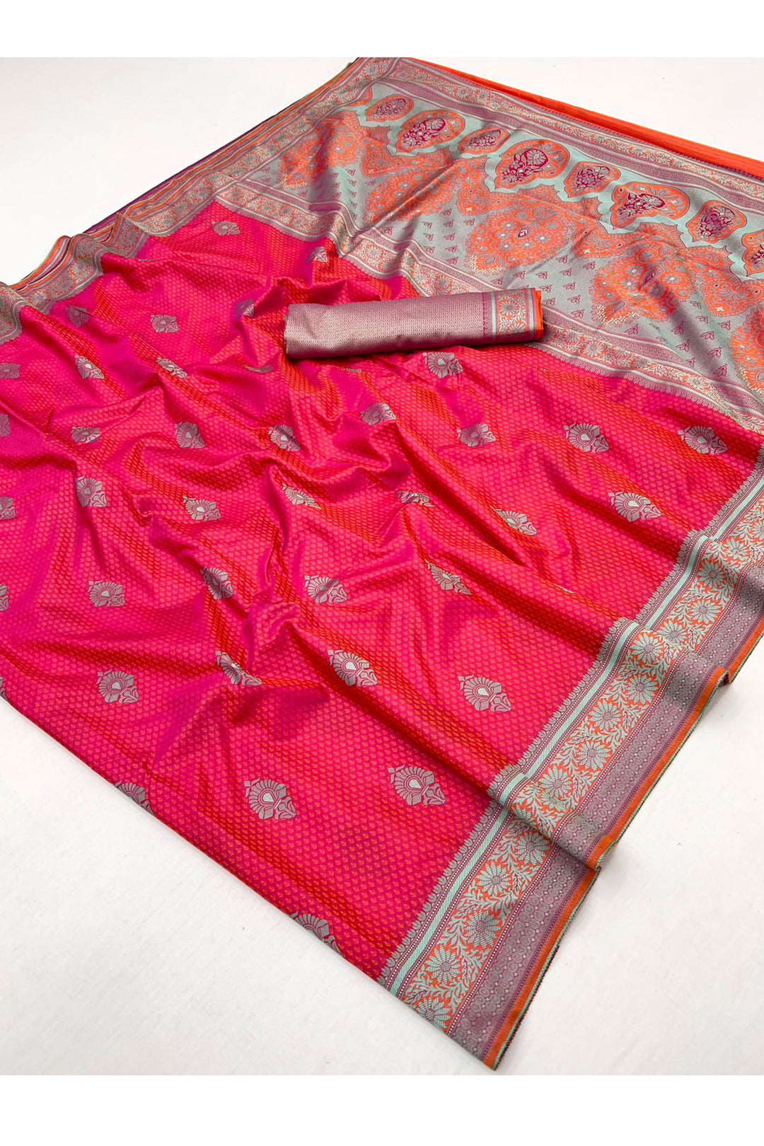 Kanjivaram Style Silk Weaving Saree In Pink Color