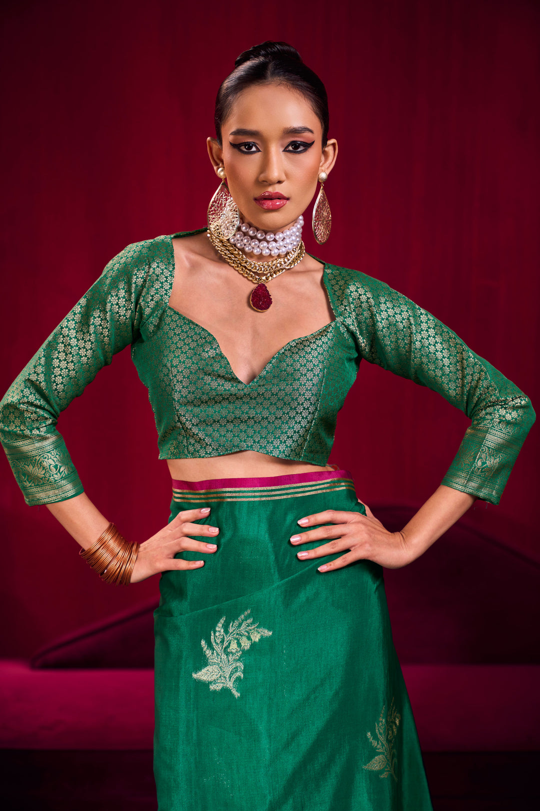 Satin Linen Handloom Weaving Work Saree In Green Color