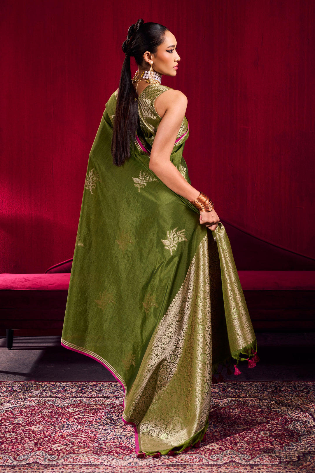 Satin Linen Green Handloom Weaving Work Saree