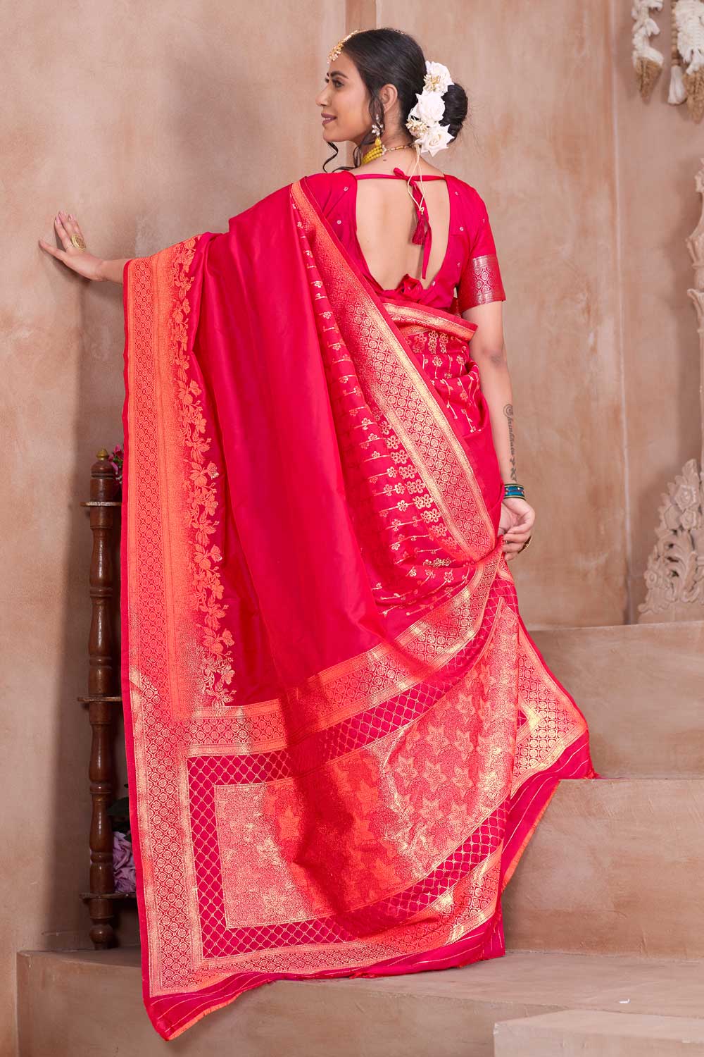 Art Silk Fabric Weaving Banarasi Jari Work Pink Saree | Buy Online India