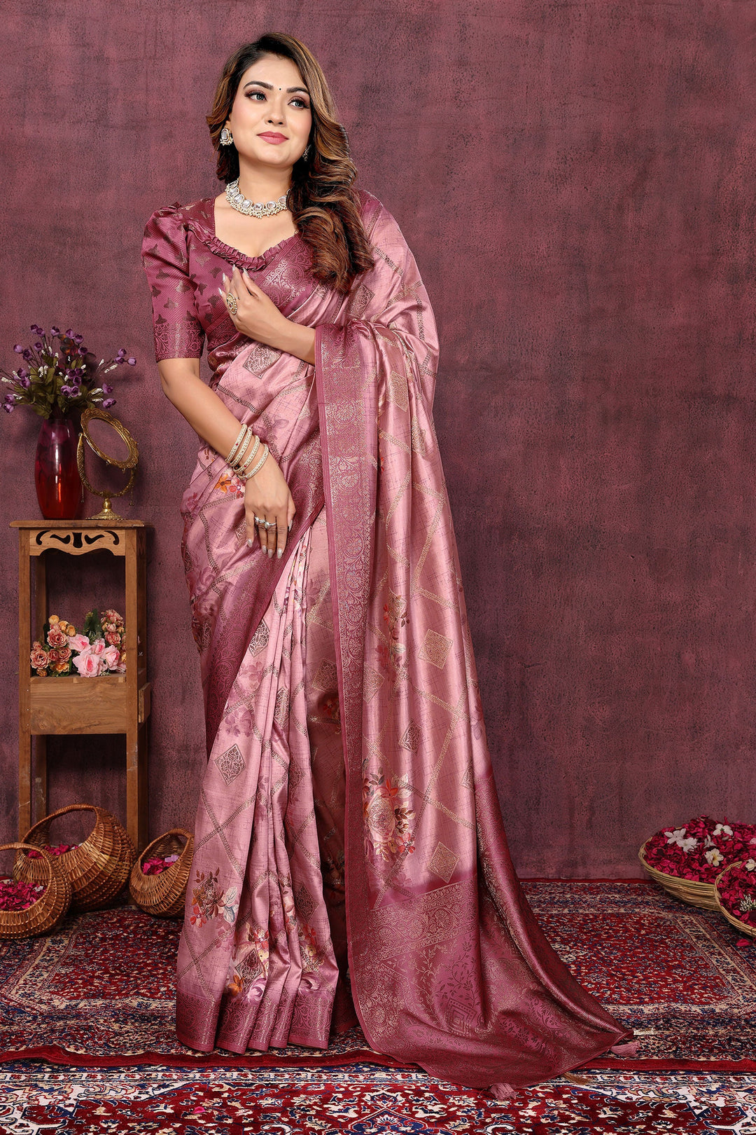 Entrancing Jacquard Fabric Saree In Pink Color With Weaving Designs | Buy Online India