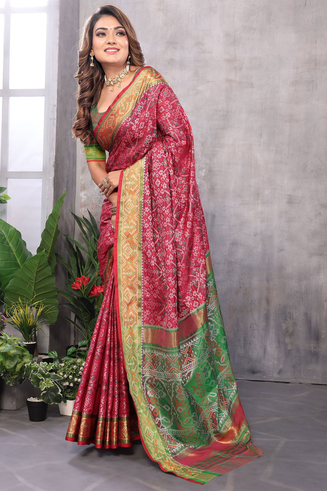 Trendy Jacquard Fabric Red Color Weaving Patola Saree | Buy Online India
