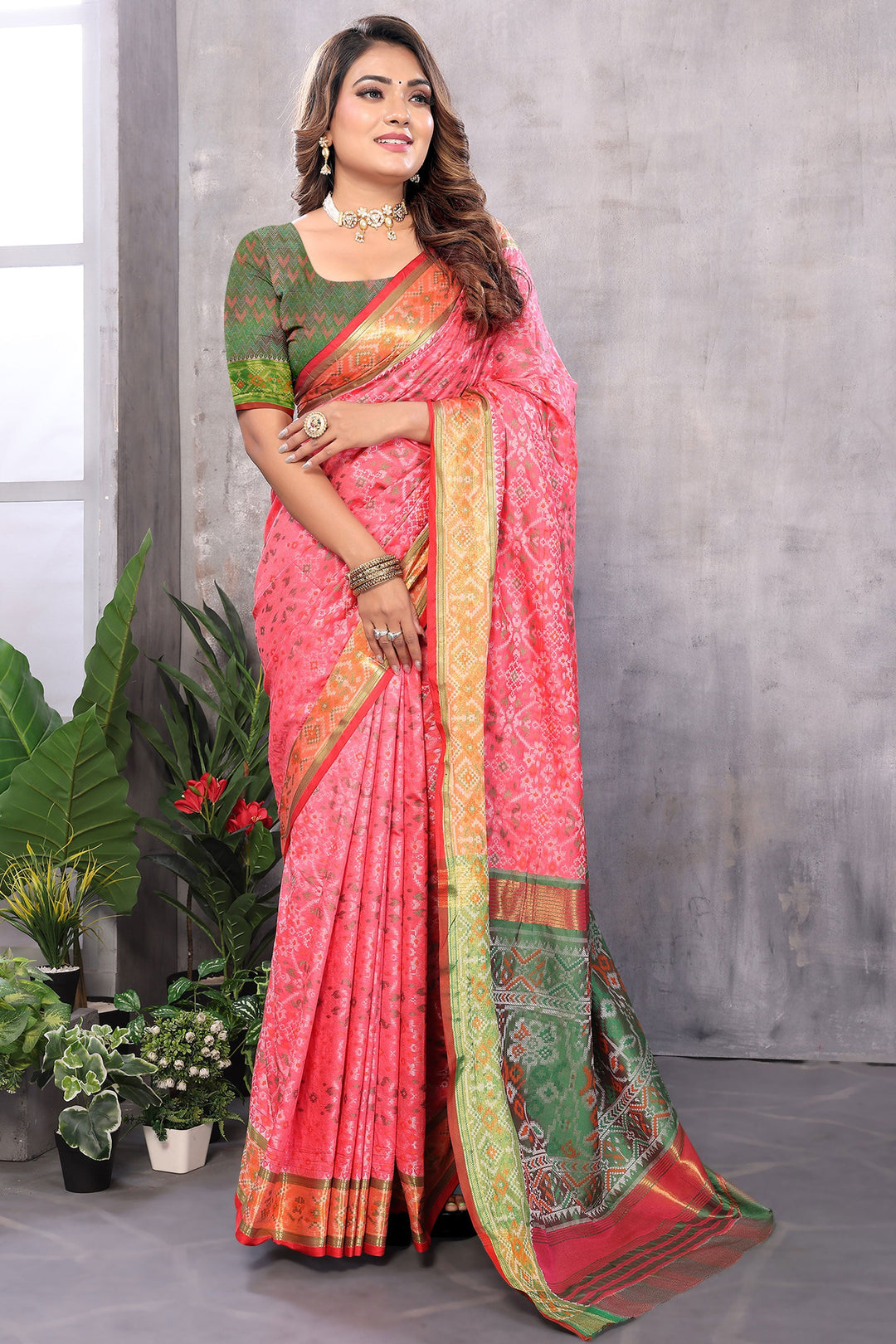 Soothing Pink Color Jacquard Fabric Weaving Patola Saree | Buy Online India