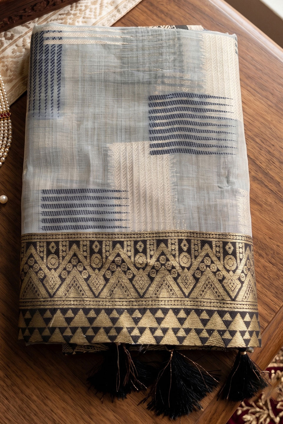 Weaving Work Linen Cotton Saree In Grey Color | Buy Online India