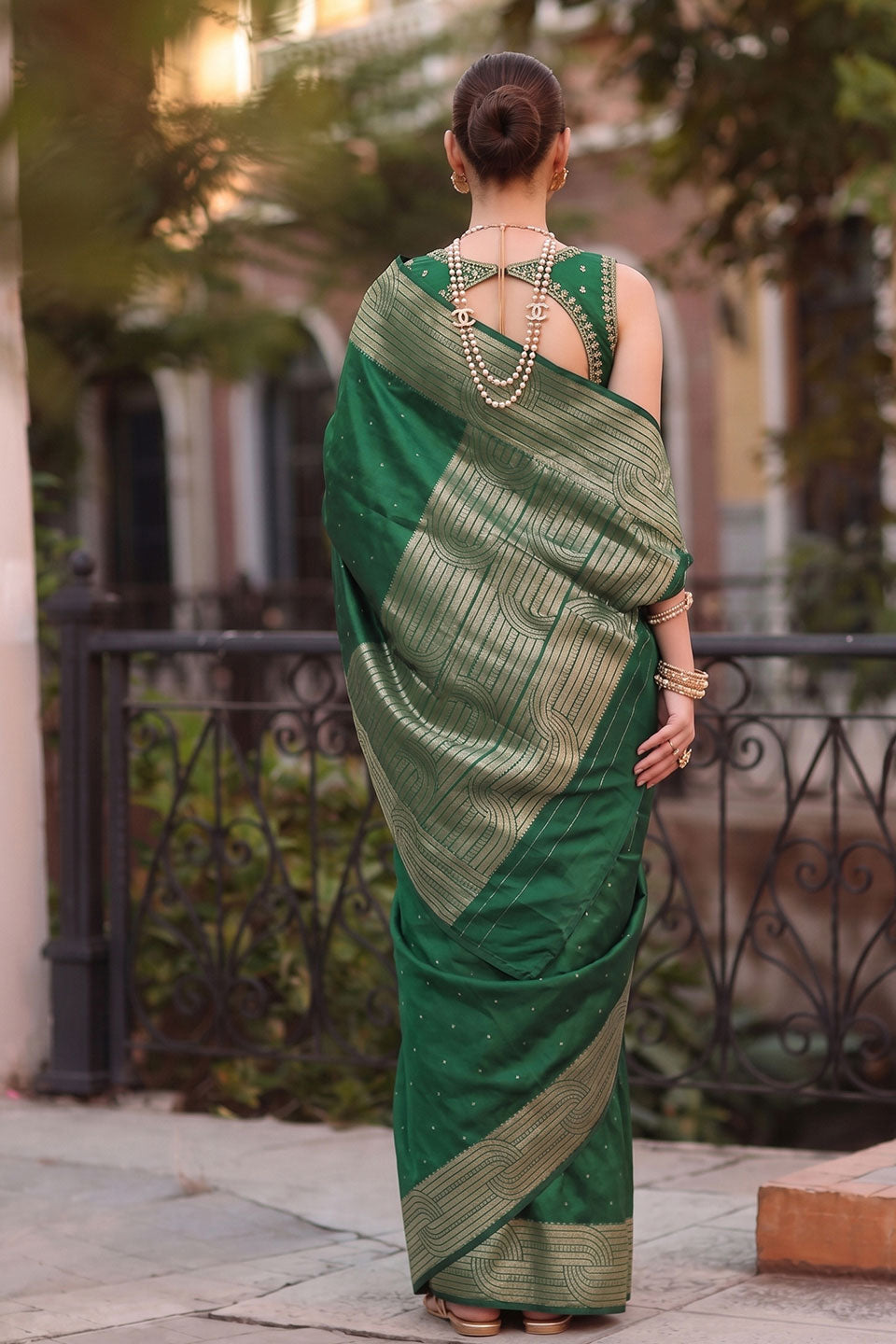 Engaging Green Cotton Saree For Festive | Buy Online India