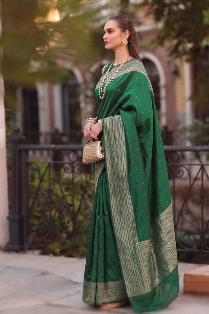 Engaging Green Cotton Saree For Festive | Buy Online India