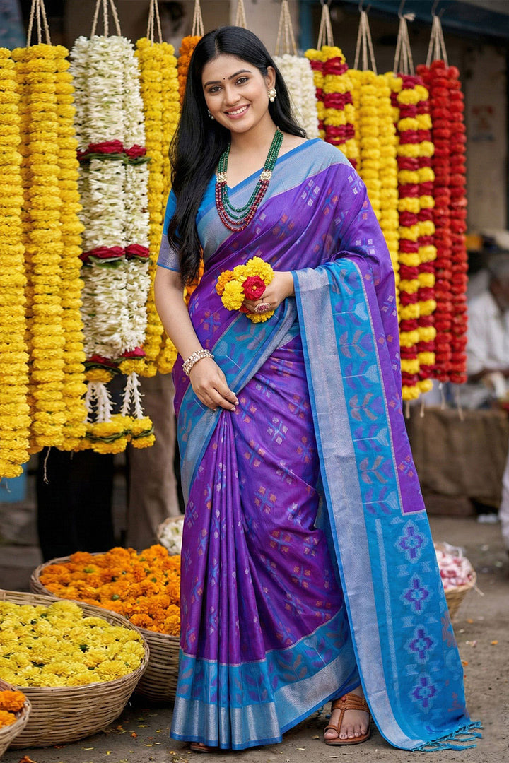 Lavender Color Graceful Pochampalli Silk Saree
