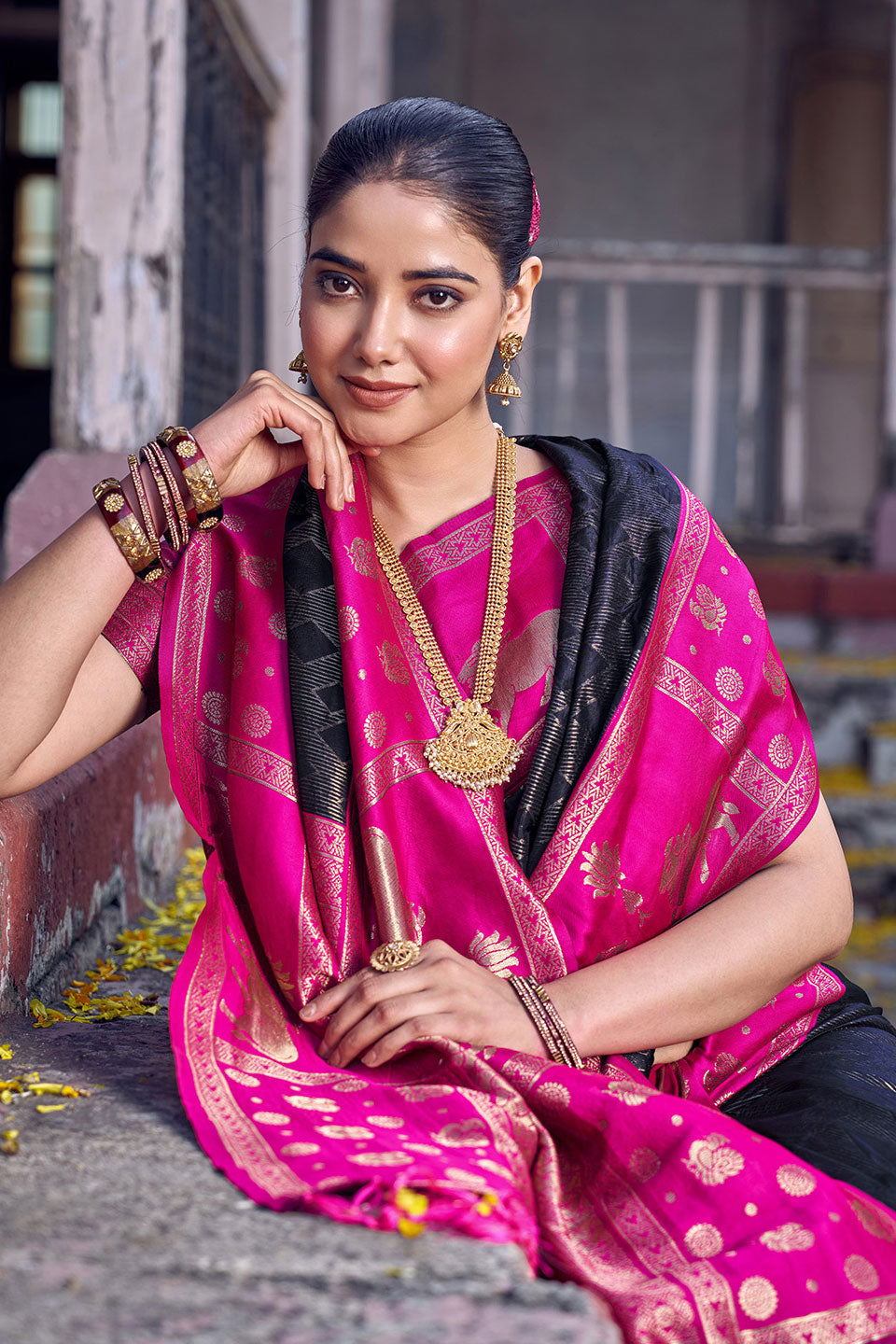 Soft Silk Black Stylish Look Banarasi Style Saree | Buy Online India