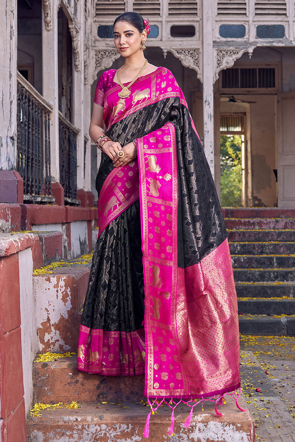 Soft Silk Black Stylish Look Banarasi Style Saree | Buy Online India
