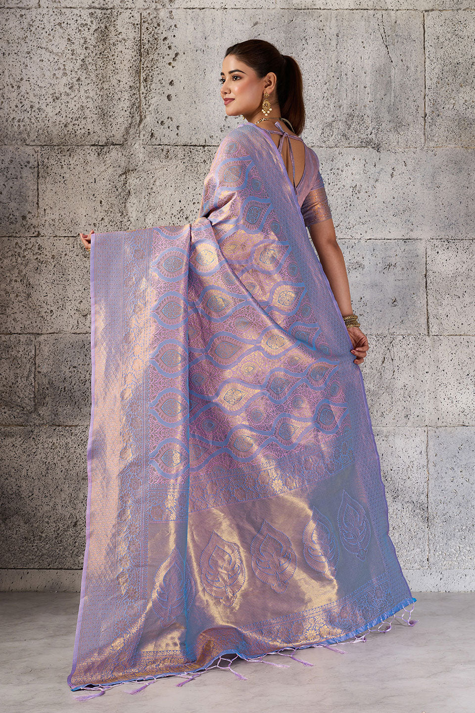 Weaving Work Kanjivaram Silk Saree In Lavender Color | Buy Online India