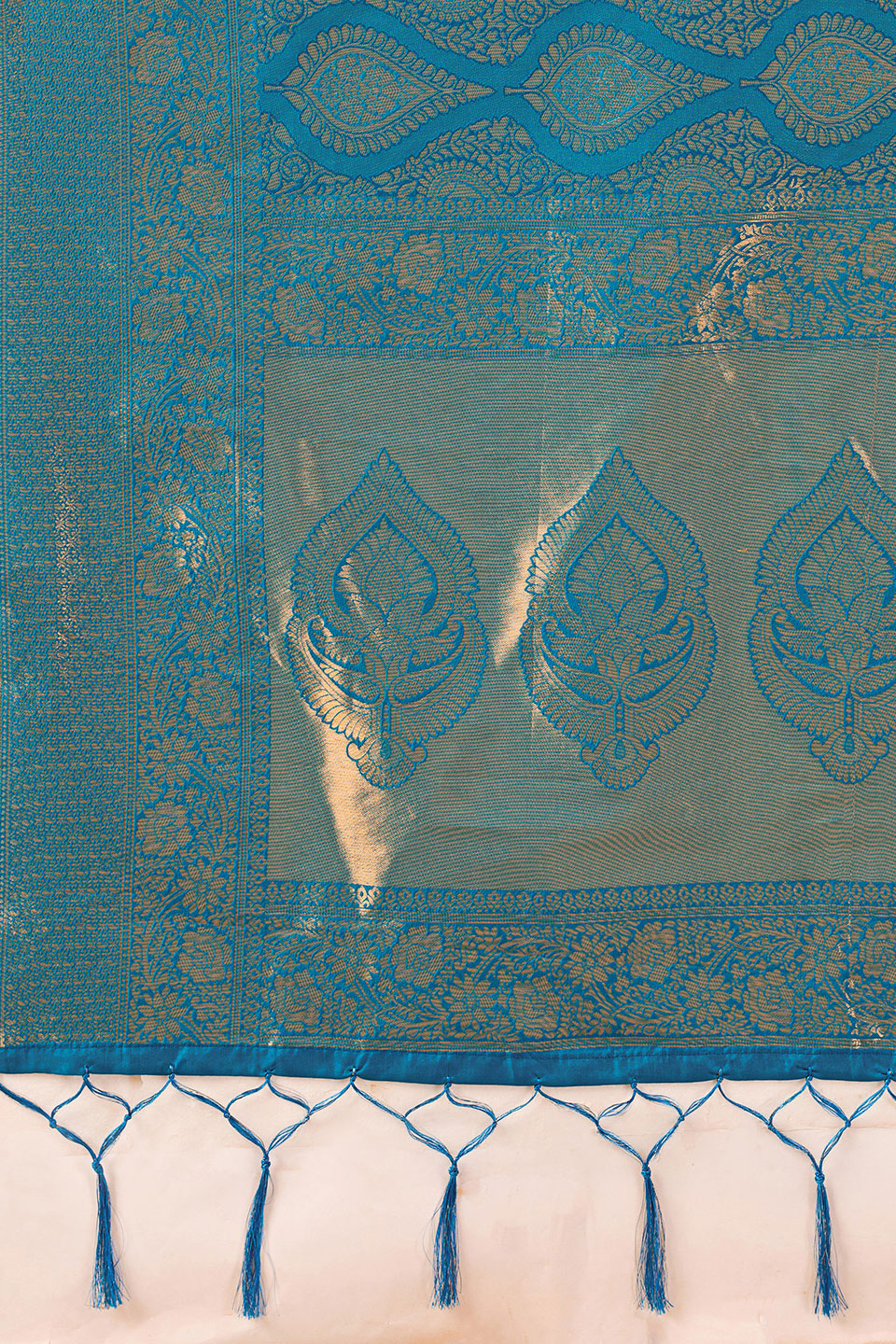 Weaving Work Kanjivaram Silk Saree In Teal Color | Buy Online India