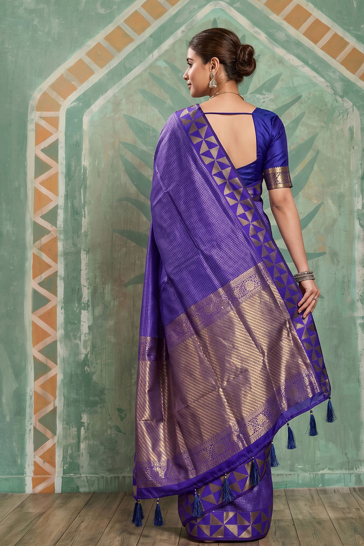 Soothing Weaving Designs On Lavender Art Silk Saree | Buy Online India