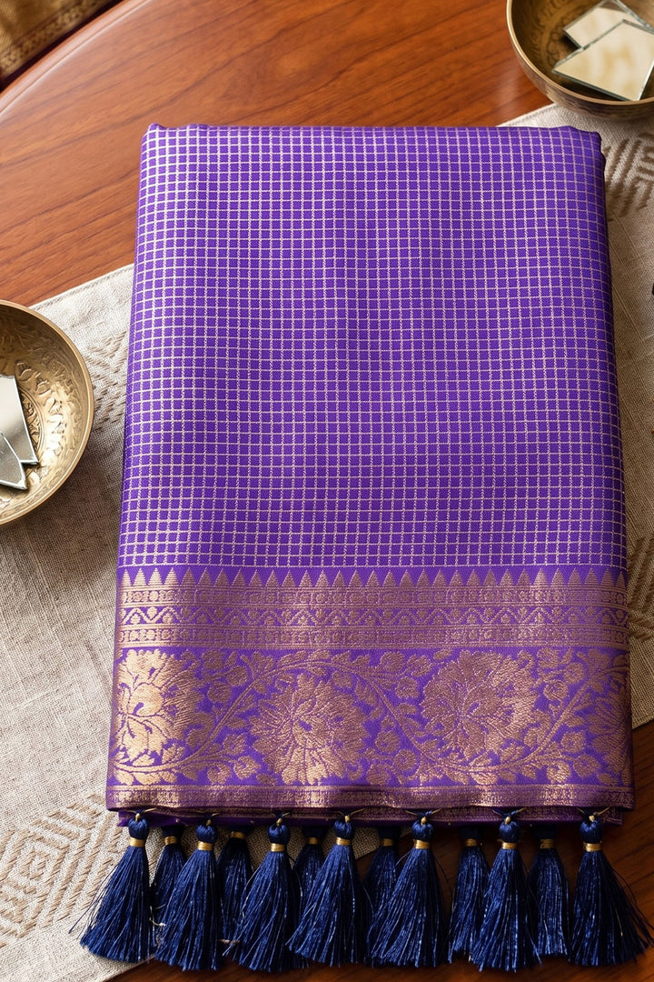 Soothing Weaving Designs On Lavender Art Silk Saree | Buy Online India