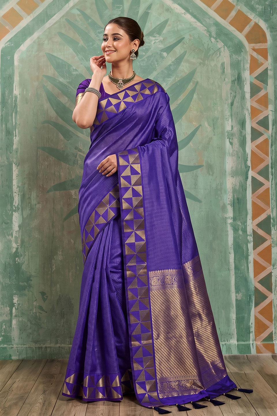 Soothing Weaving Designs On Lavender Art Silk Saree | Buy Online India