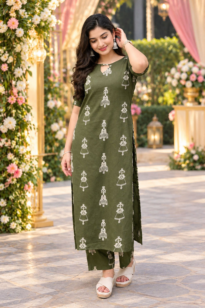 Fabulous Cotton Green Readymade Kurti With Bottom