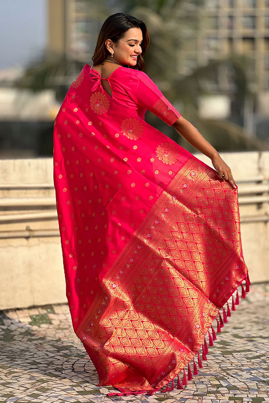 Jacquard Work Imposing Banarsi Style Silk Saree In Rani Color | Buy Online India