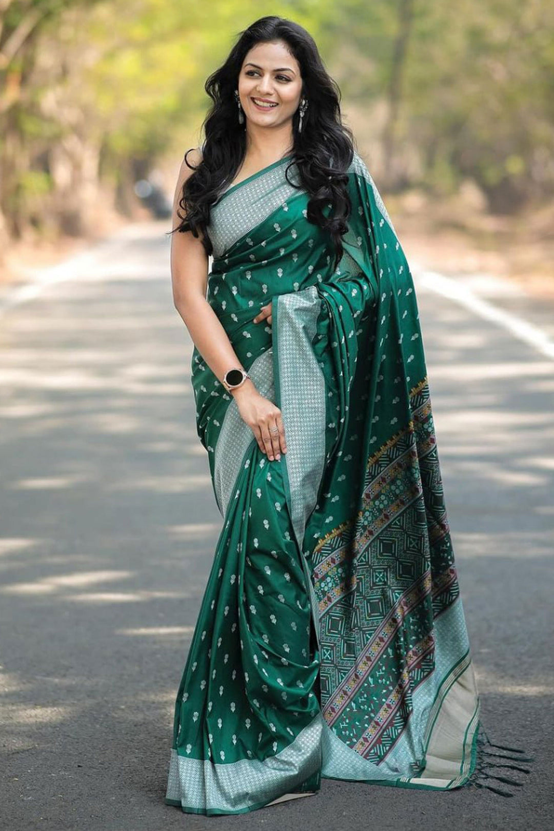 Jacquard Work Soothing Banarsi Style Silk Saree In Green Color | Buy Online India