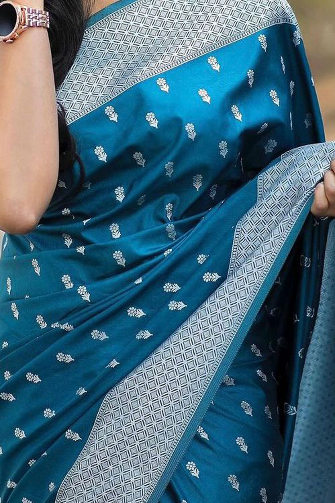 Teal Color Glorious Banarsi Style Silk Saree With Jacquard Work | Buy Online India
