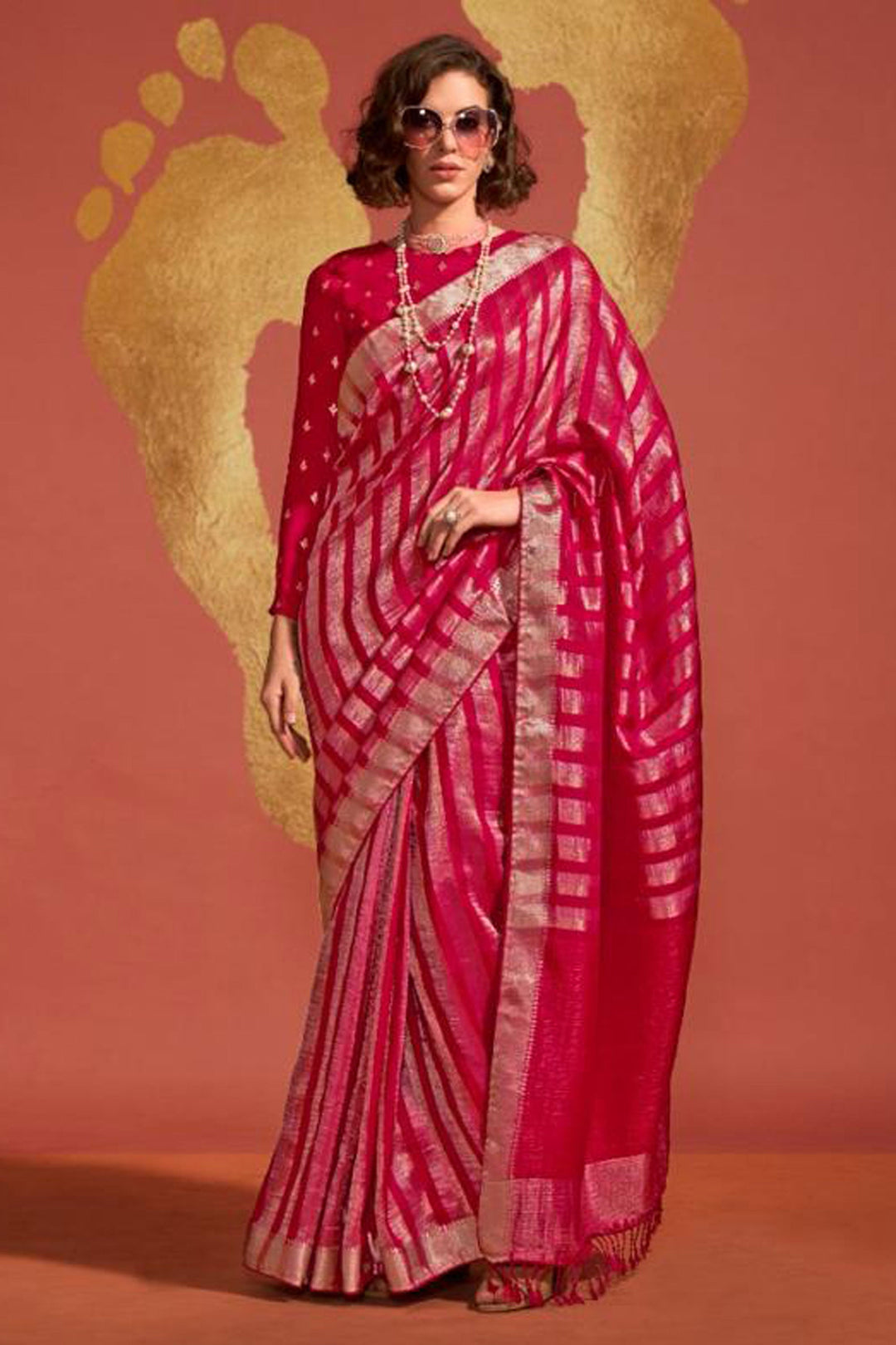 Glamorous Pink Color Viscose Handloom Weaving Silk Saree | Buy Online India
