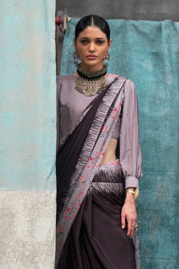 Black Color Graceful Printed Crepe Fabric Saree | Buy Online India