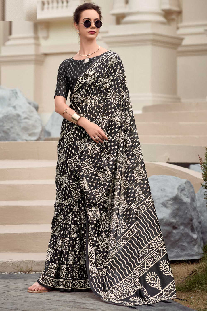 Solid Art Silk Fabric Casual Wear Saree In Black Color | Buy Online India