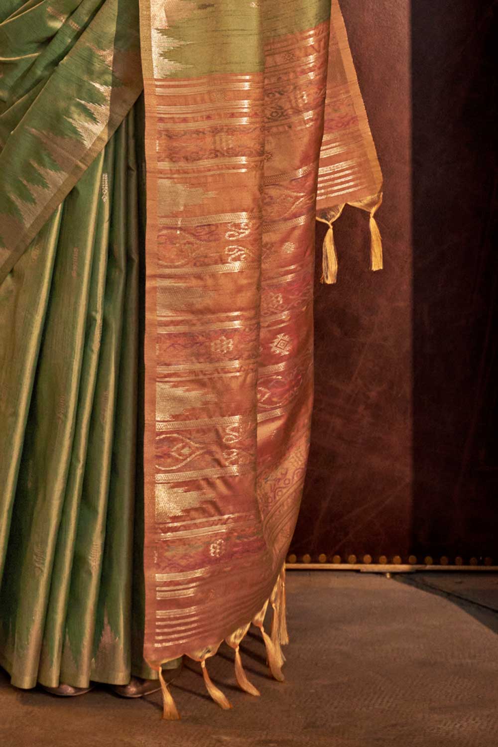Imposing Handloom Weaving Silk Saree In Sea Green Color | Buy Online India