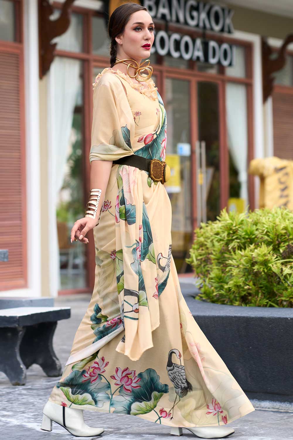 Captivating Purple Floral Printed Saree In Georgette Fabric | Buy Online India