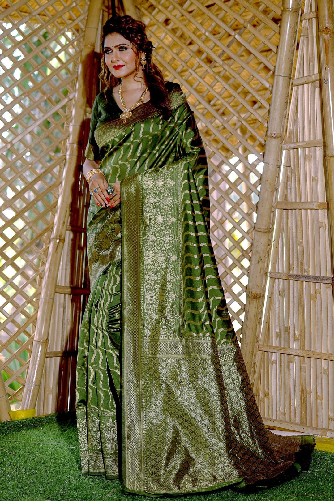 Banarasi Silk Green Color Trendy Saree With Weaving Work | Buy Online India